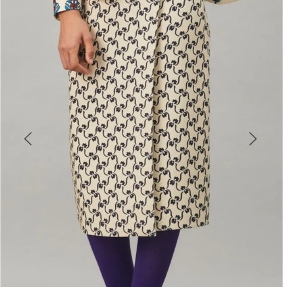 Tory Burch Twill Crepe Wrap Cream and Black Graphic Pencil Skirt